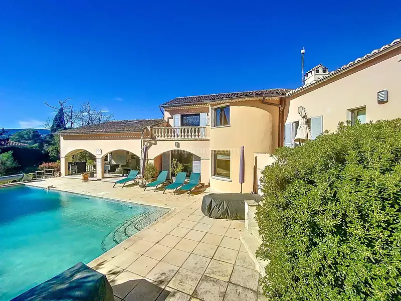 Maison, 399 m²