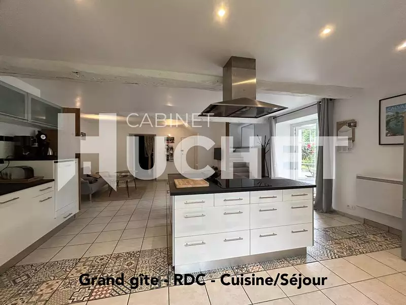 Maison, 644 m²