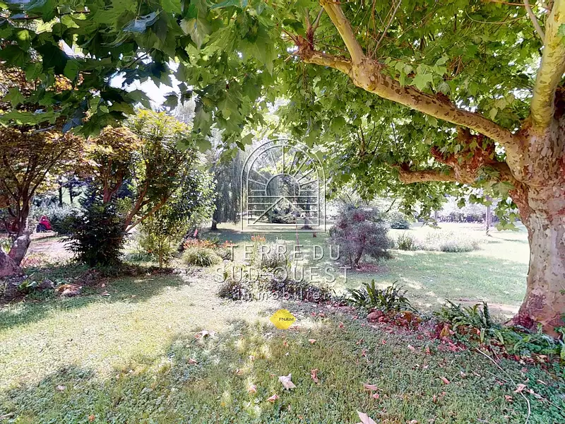 Maison, 319 m²