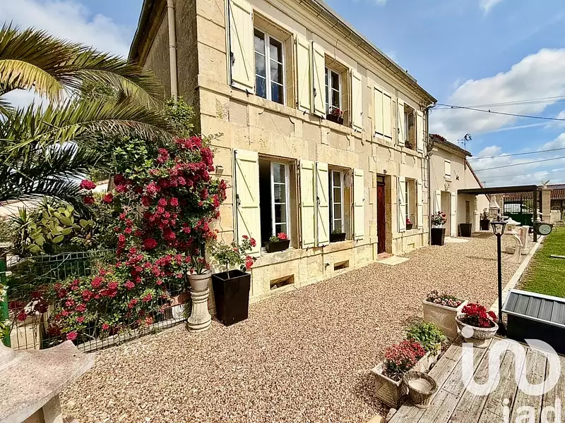 Maison, 303 m²
