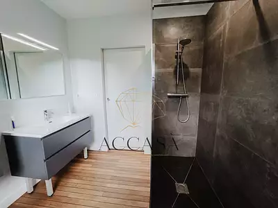 Maison, 204 m²