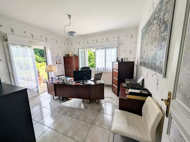 Maison, 238 m²