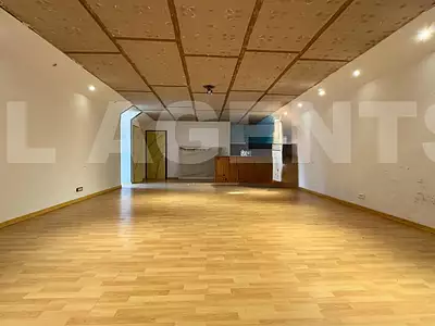 Maison, 215 m²