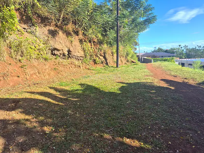 Terrain, 900 m²