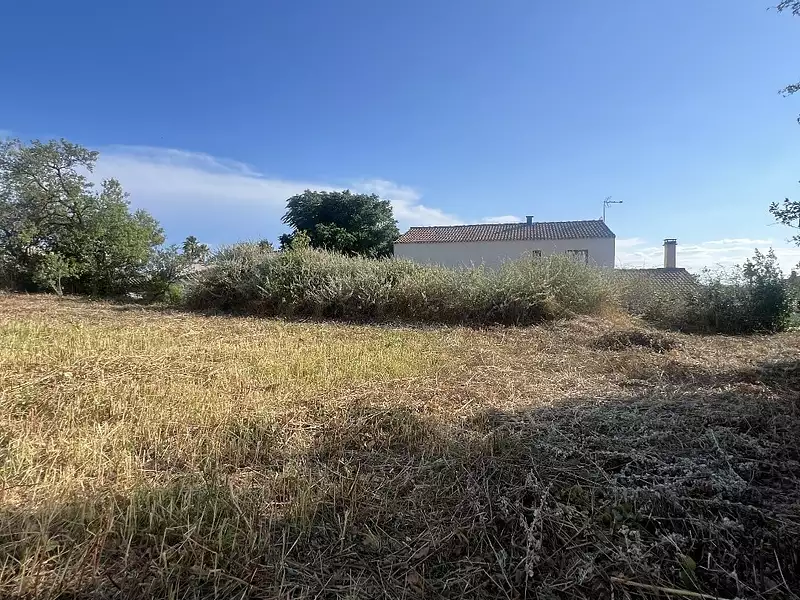 Terrain, 640 m²