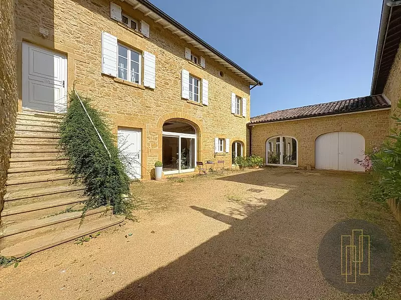 Maison, 306 m²