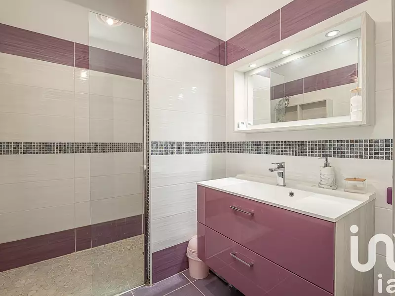 Maison, 381 m²