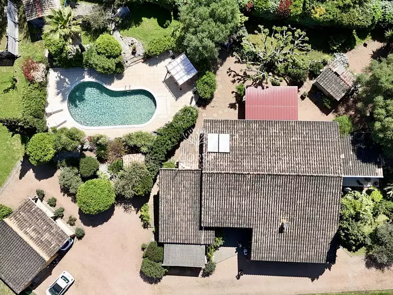 Maison, 203 m²