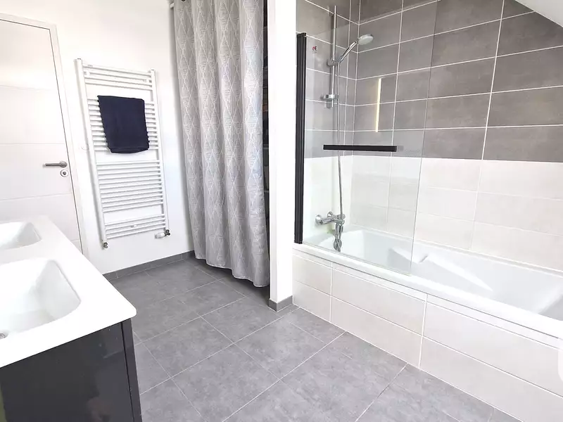 Maison, 122 m²
