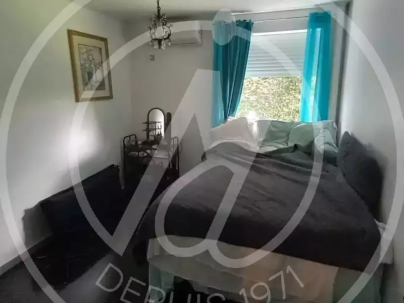 Maison, 256 m²