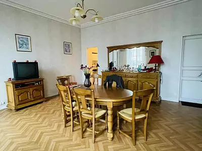 Maison, 196 m²