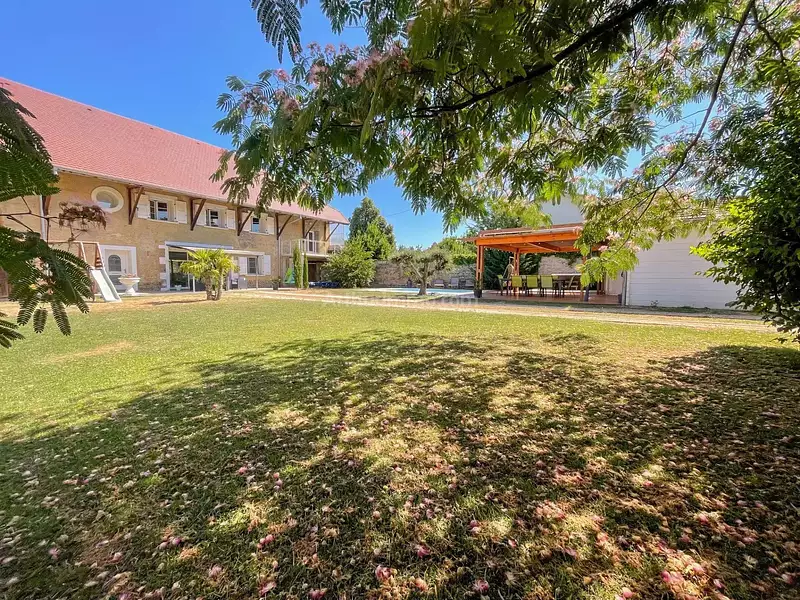 Maison, 280 m²