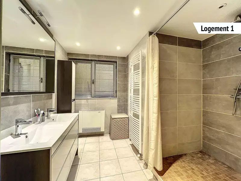 Maison, 250 m²