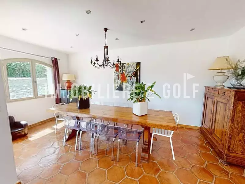 Maison, 300 m²