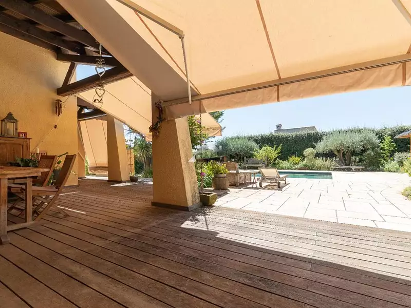 Maison, 215 m²