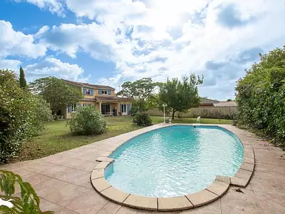 Maison, 169 m²