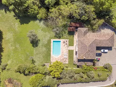 Maison, 240 m²