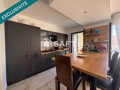 Maison, 210 m²
