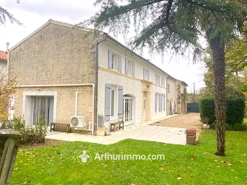 Maison, 266 m²