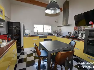 Maison, 211 m²
