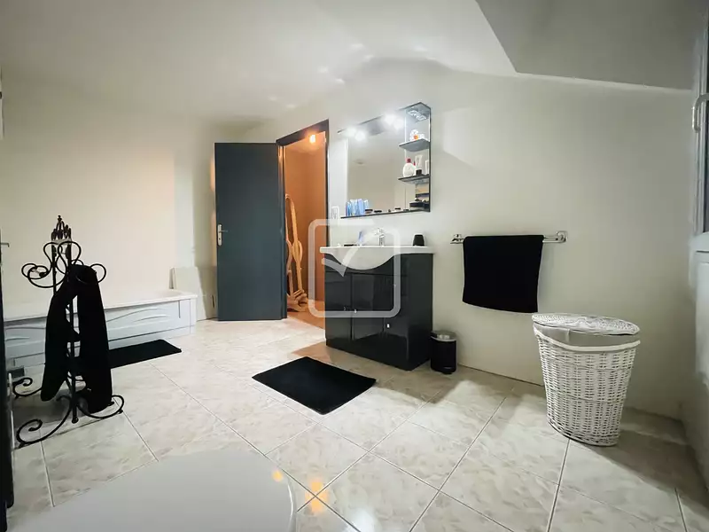 Maison, 281 m²