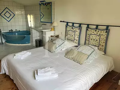 Maison, 320 m²