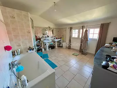 Maison, 185 m²