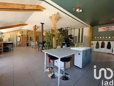 Maison, 196 m²