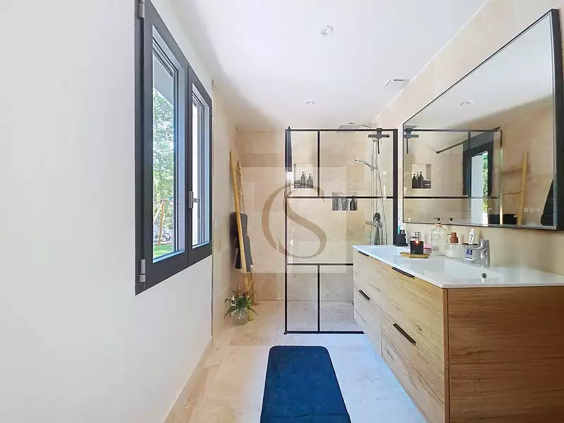 Maison, 180 m²