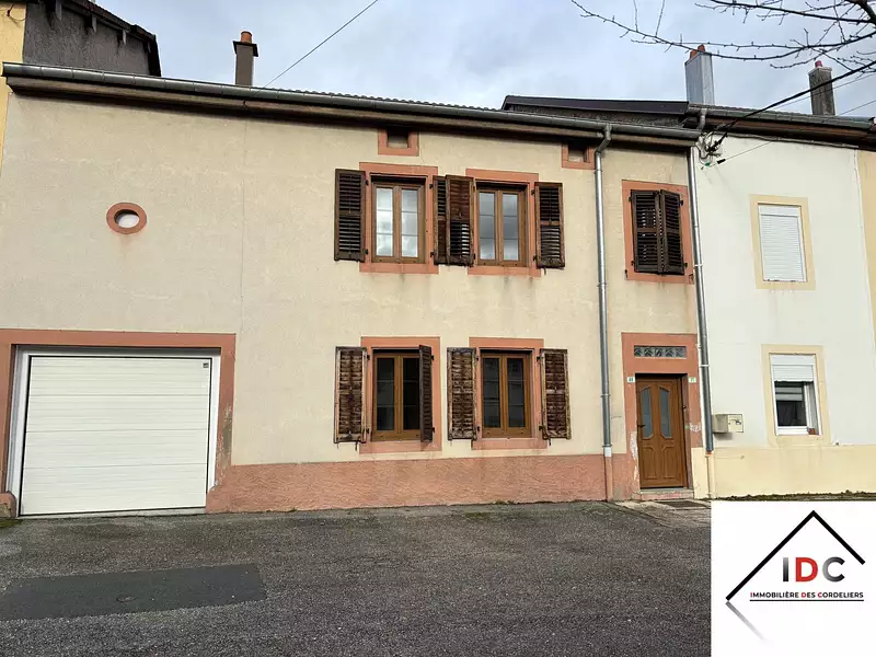 Maison, 230 m²