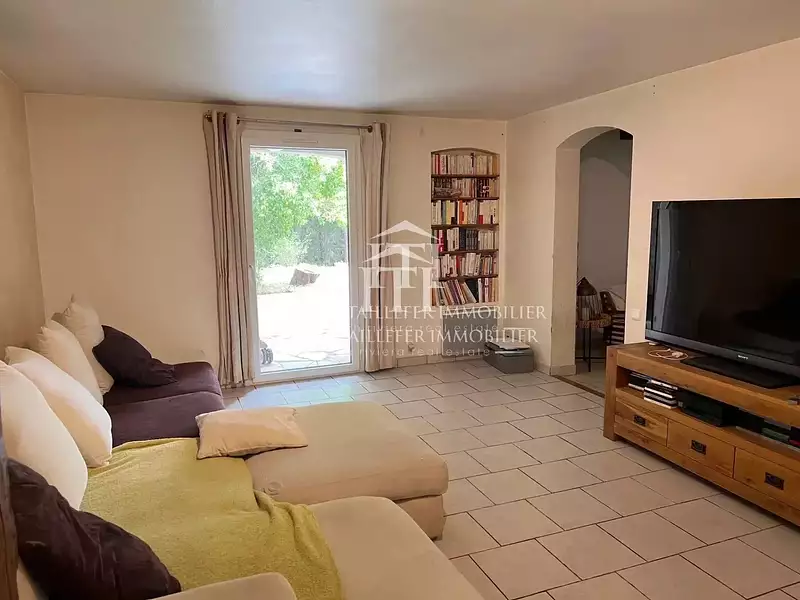Maison, 196 m²