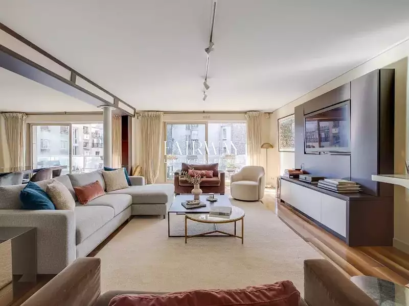 Appartement, 260,06 m²