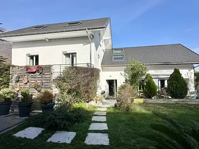 Maison, 248 m²