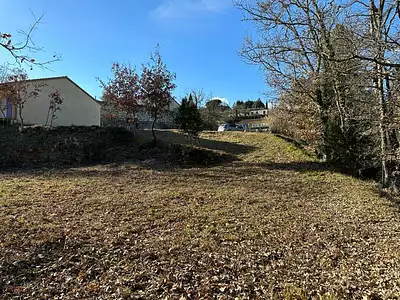 Terrain, 716 m²