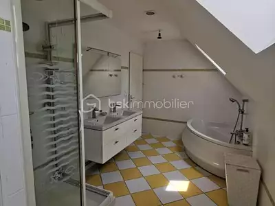 Maison, 215 m²