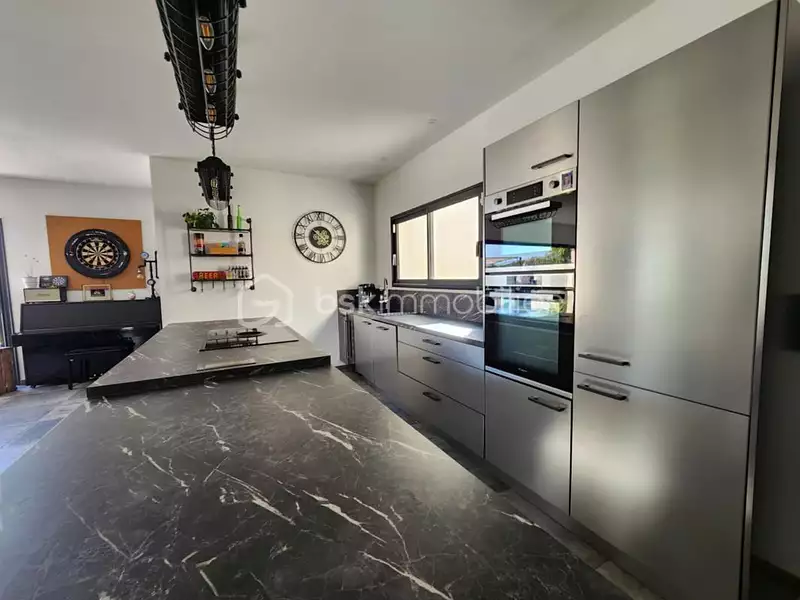 Maison, 151 m²