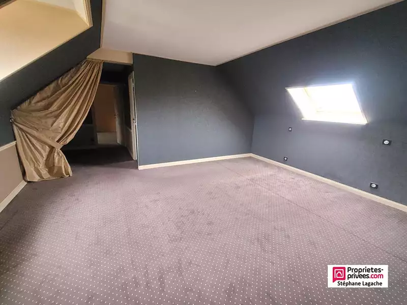 Maison, 255 m²
