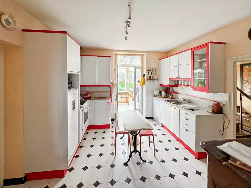 Maison, 246 m²