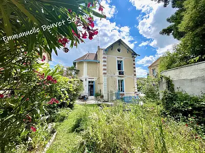 Maison, 180 m²