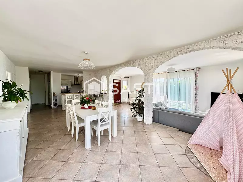 Maison, 178 m²