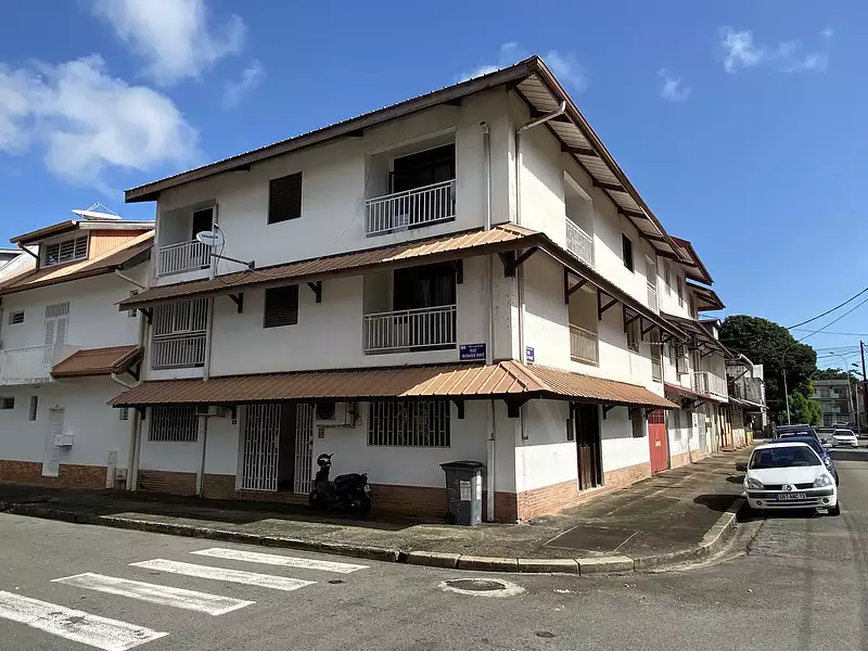 Immeuble, 151 m²