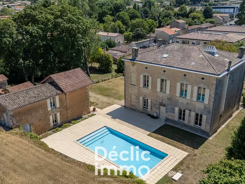 Maison, 484 m²