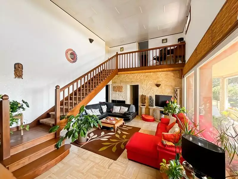 Maison, 271 m²