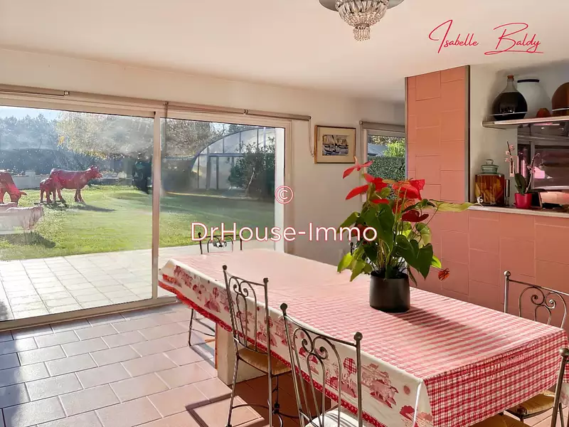 Maison, 242 m²