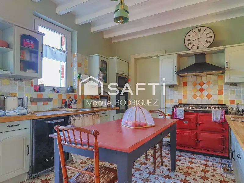 Maison, 186 m²