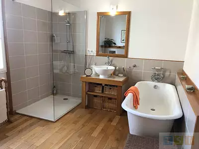 Maison, 215 m²