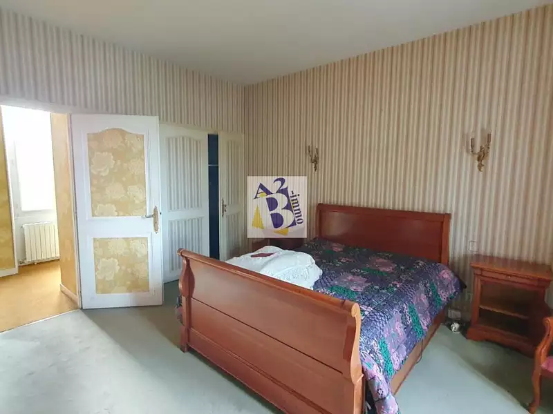 Maison, 221 m²