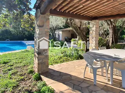 Maison, 225 m²