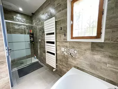 Maison, 195 m²