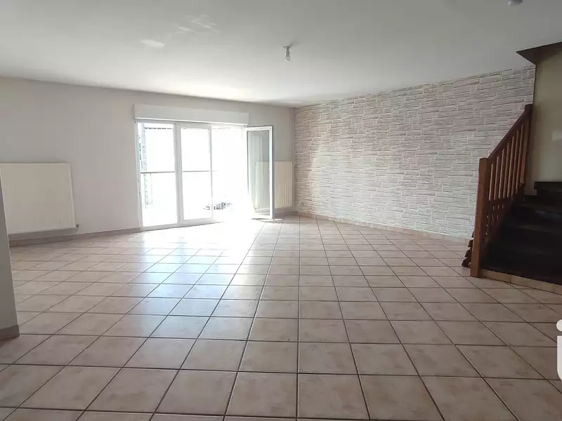 Maison, 225 m²